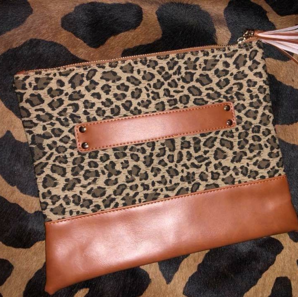 Leopard Print Clutch - Vegan bag - New, NWOT